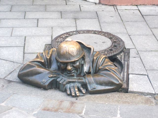 Que hacer en Bratislava - Estatua