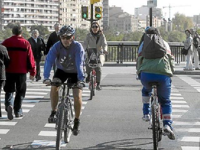 Ciclista - Paso de peatones