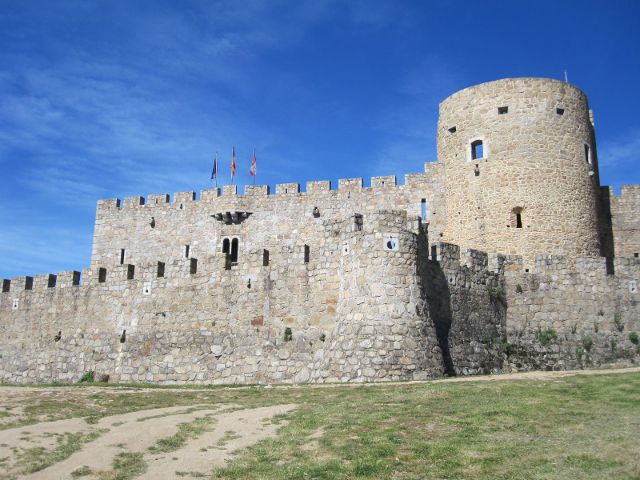 La Adrada - Castillo - Exterior